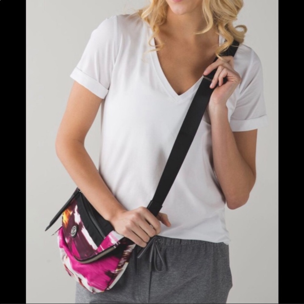 LuLuLemon crossbody waist belt bag